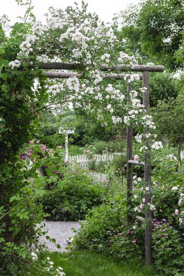 Vallby Cottage Enköping エクステリア 写真